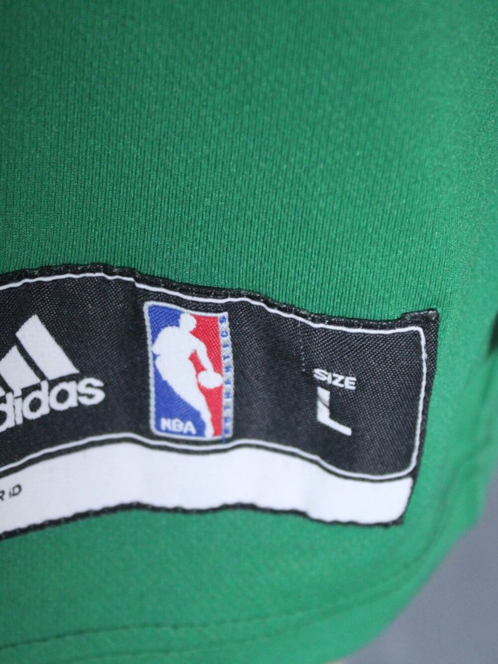 Boston Celtics Jersey (Retro) - Kevin Garnett Number 5 by Adidas - Men's Large - Picture 9 of 10